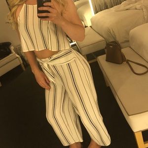 Black and white flowy capri set